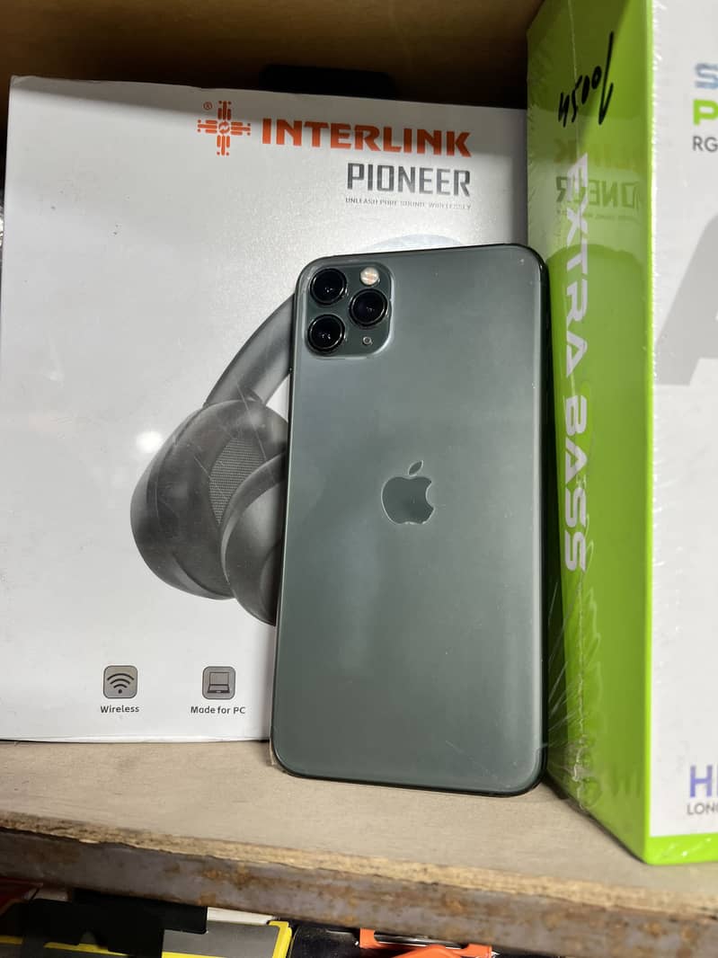 Apple iPhone 11 PRO MAX 1
