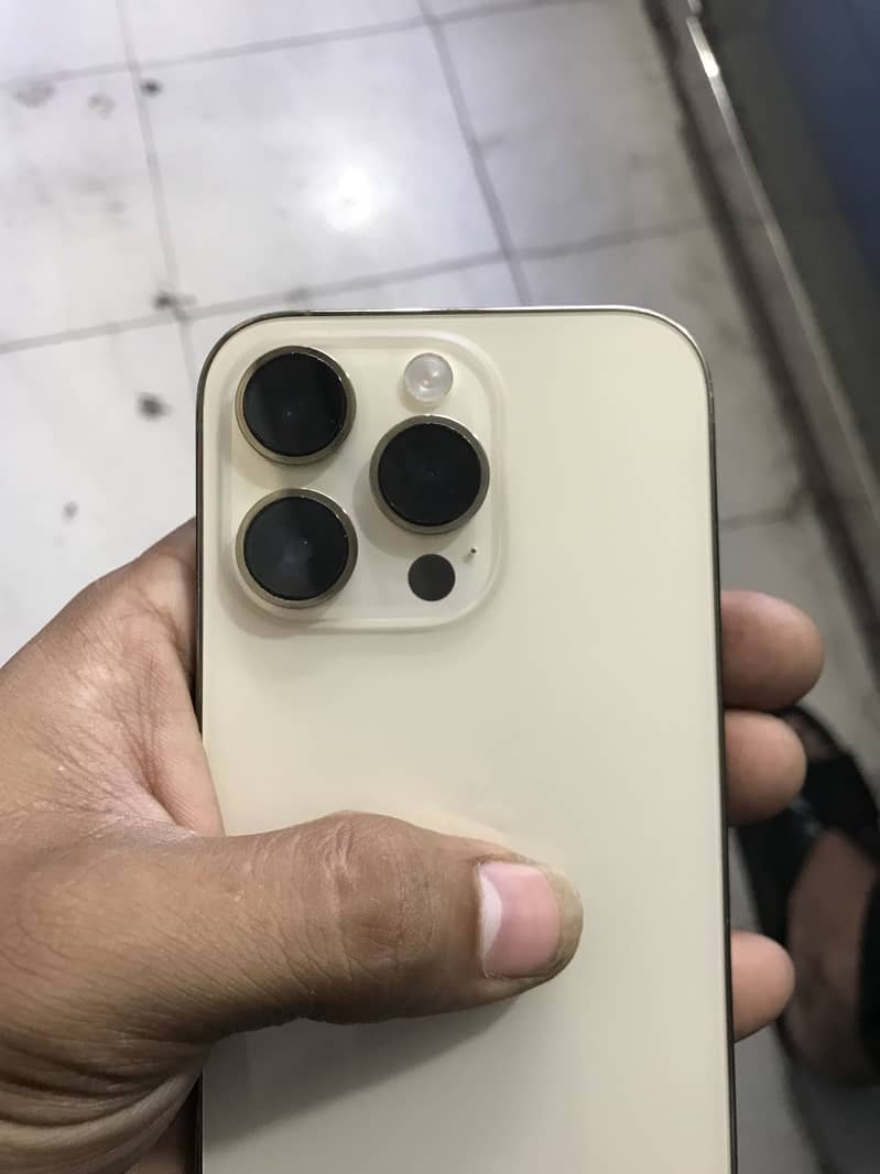 Apple iPhone 14 Pro 3
