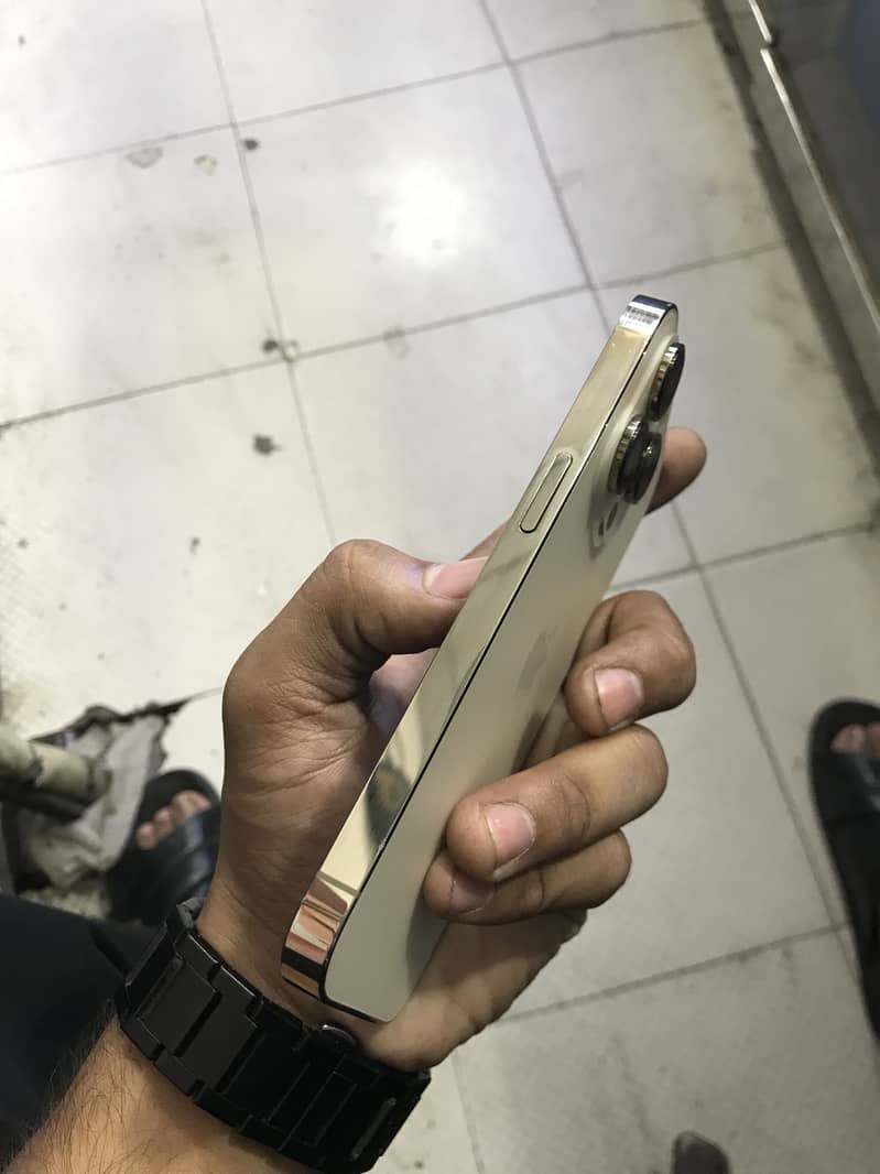Apple iPhone 14 Pro 7