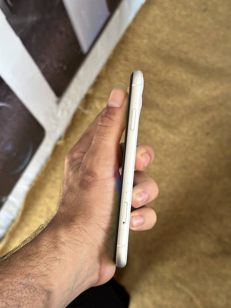 Apple iPhone 11 5