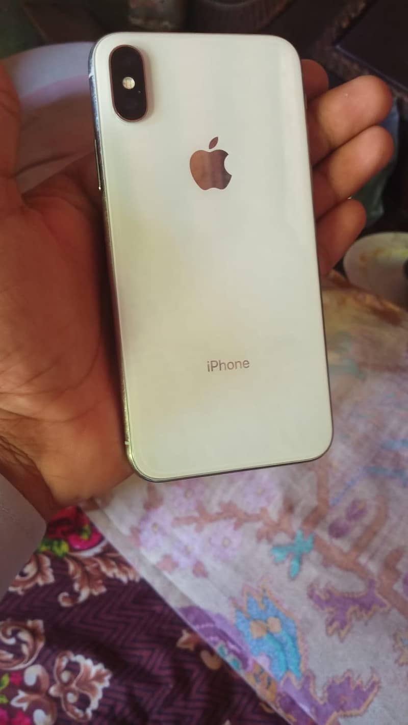 Apple iPhone X 3