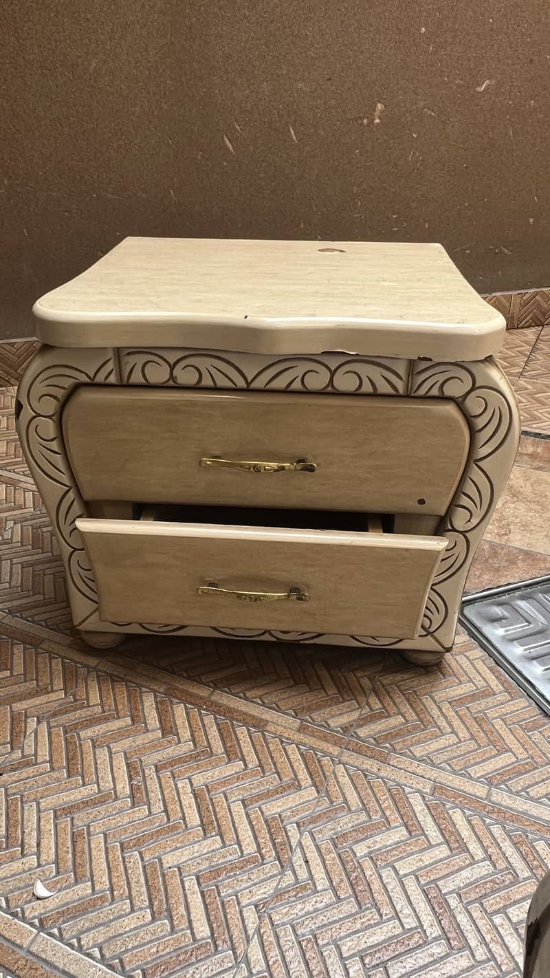 Small dressing tables 0
