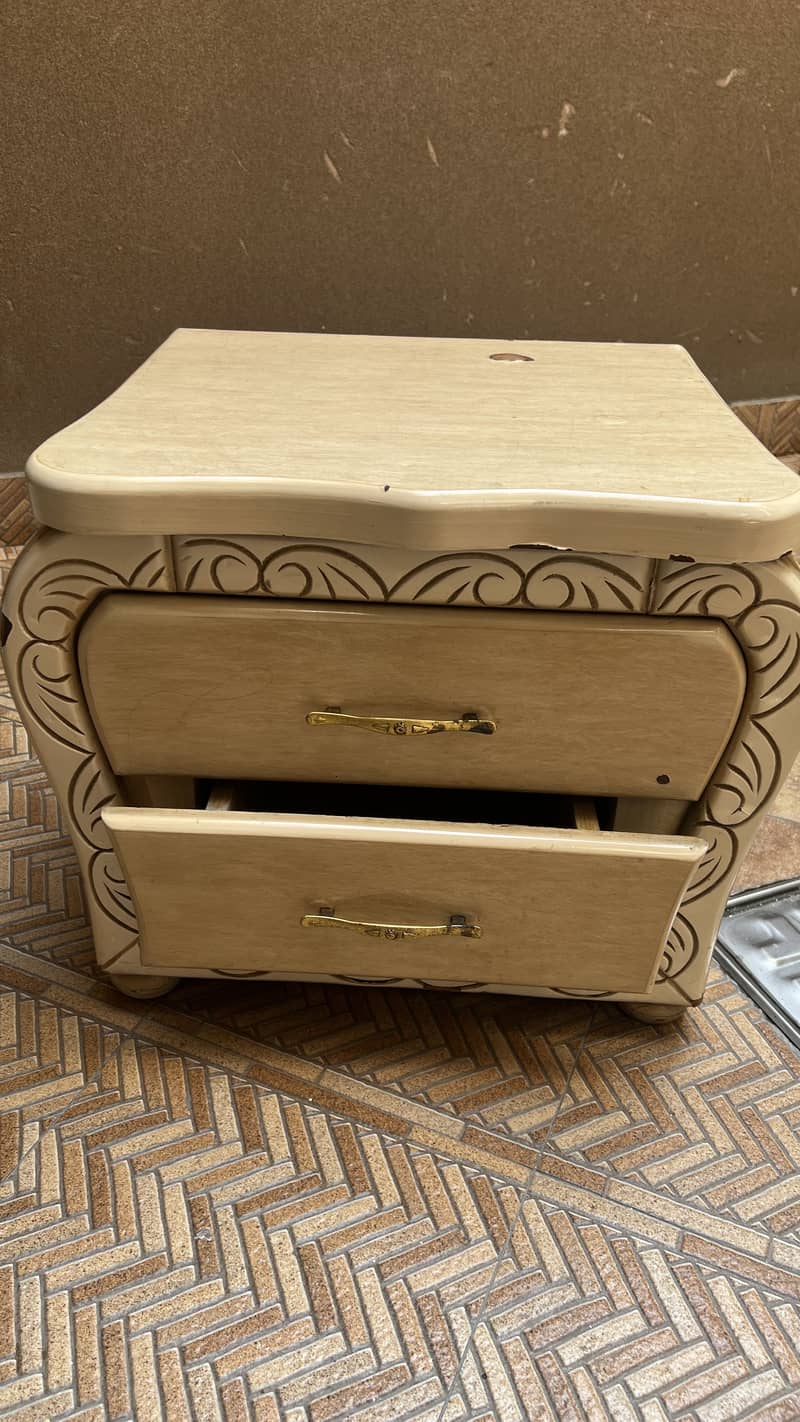 Small dressing tables 5