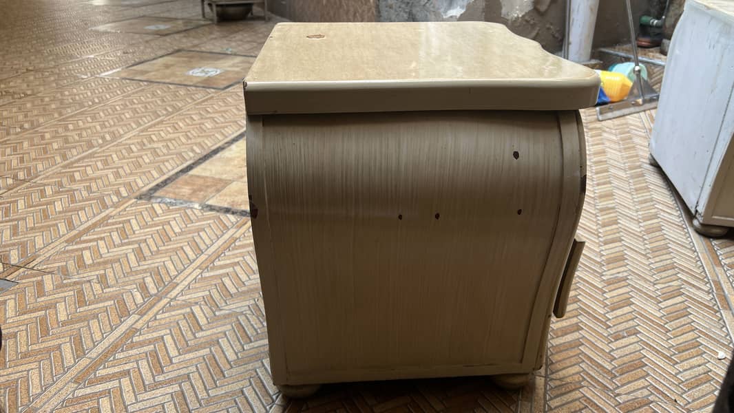 Small dressing tables 7