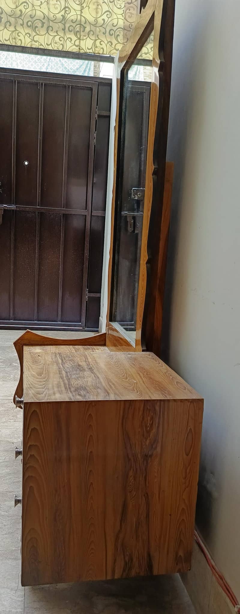 Antique Dressing Table 1