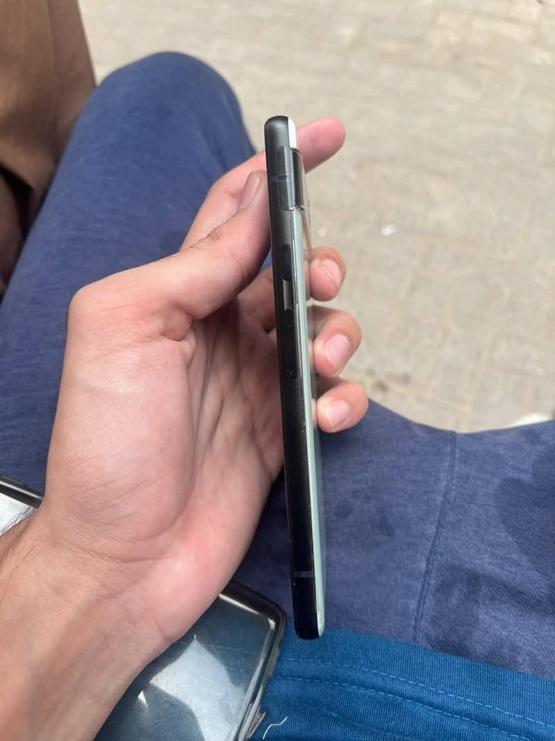 Google Pixel 6a 1