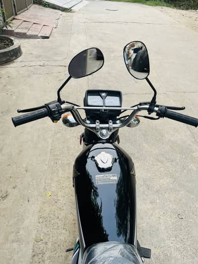 Honda CG 125 2023 model total original 10/10 condition