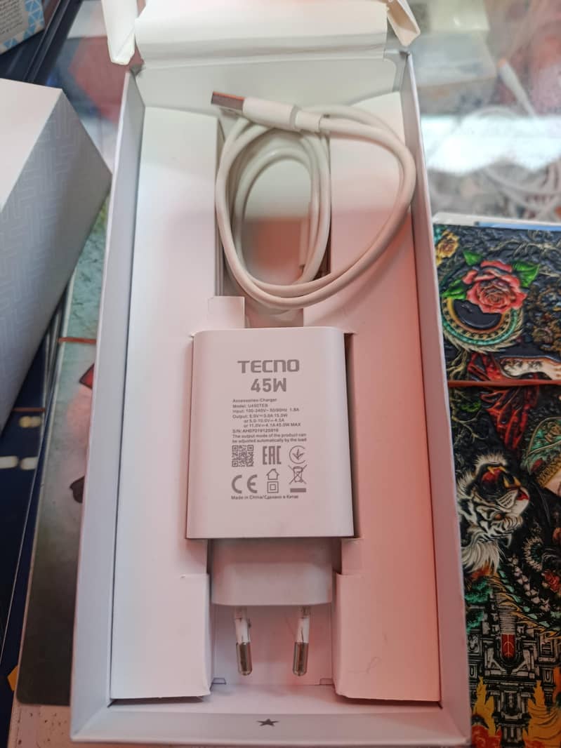 Tecno Camon 40 pro 1