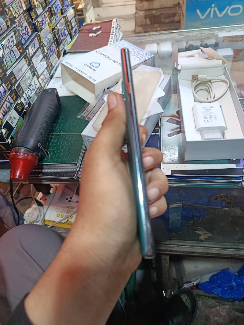Tecno Camon 40 pro 5