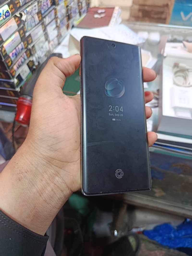 Tecno Camon 40 pro 6