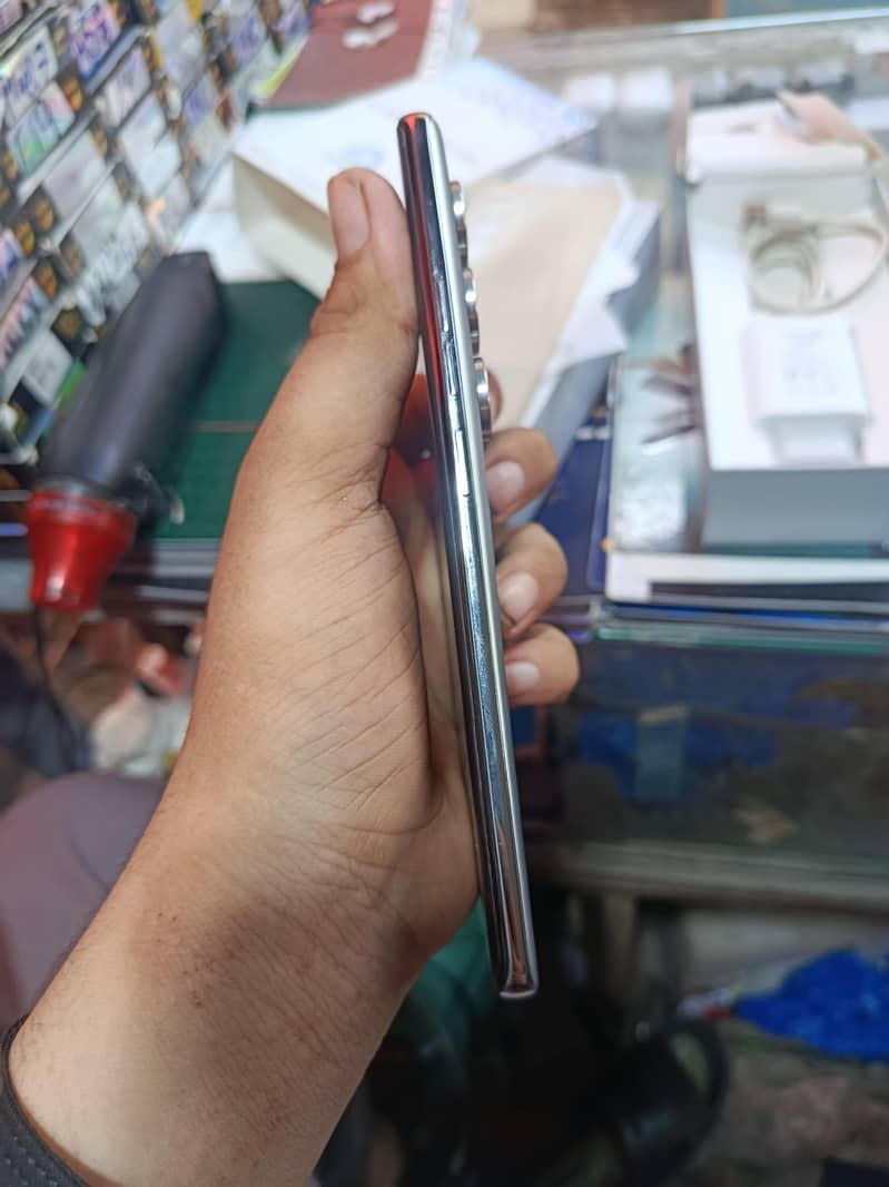 Tecno Camon 40 pro 8