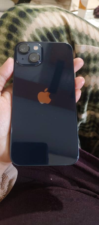 Apple iPhone 13