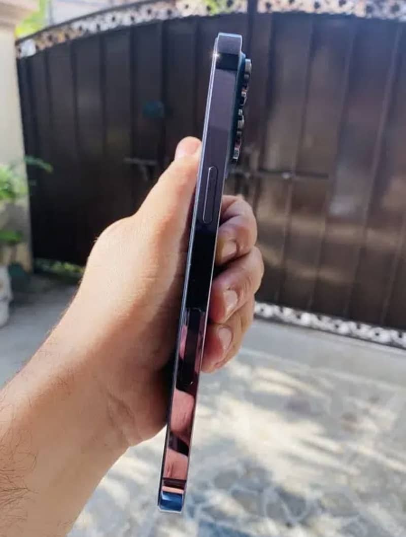 iphone 14 pro max 2