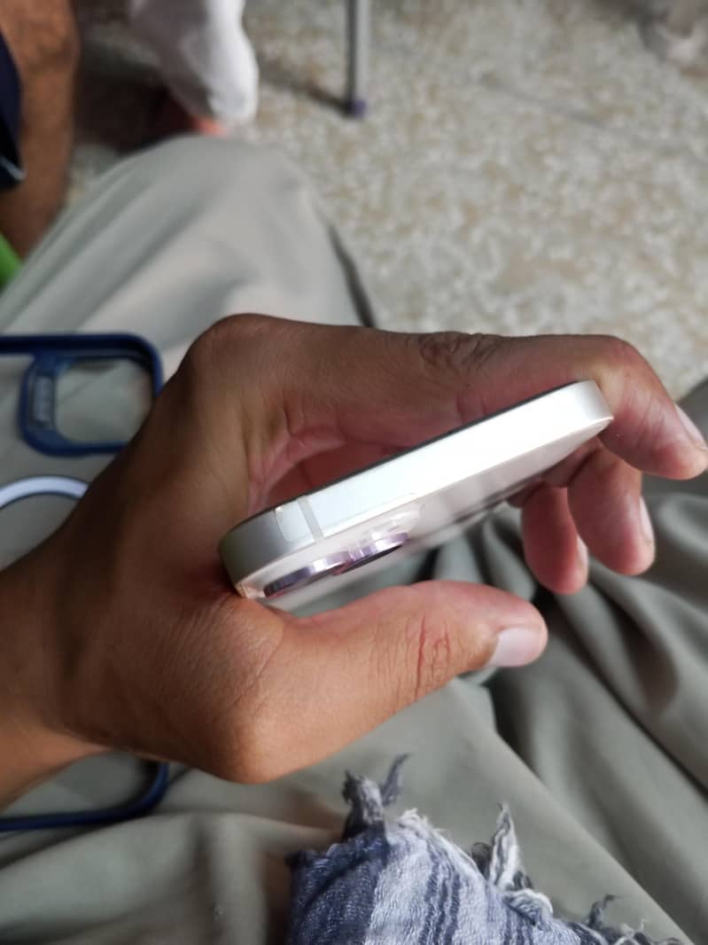 Apple iPhone 14 6