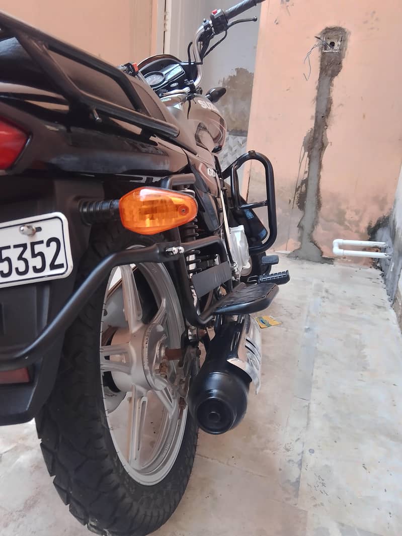 Suzuki 6