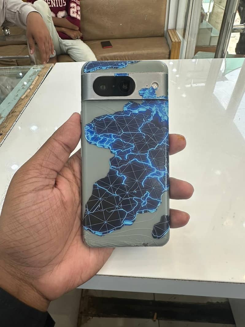 Google Pixel 8 1