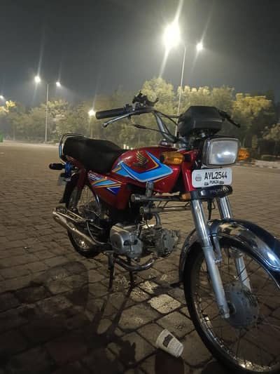 Gaddi achhi hai, behtareen hai.