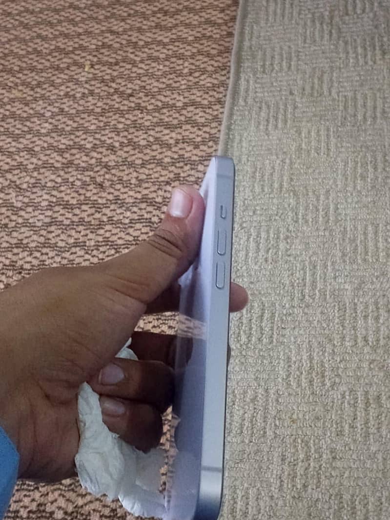 Apple iPhone 14 2