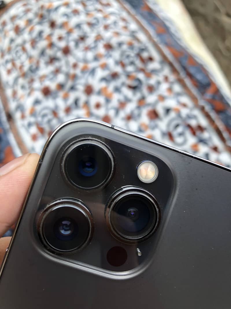 Apple iPhone 13 Pro Max 3