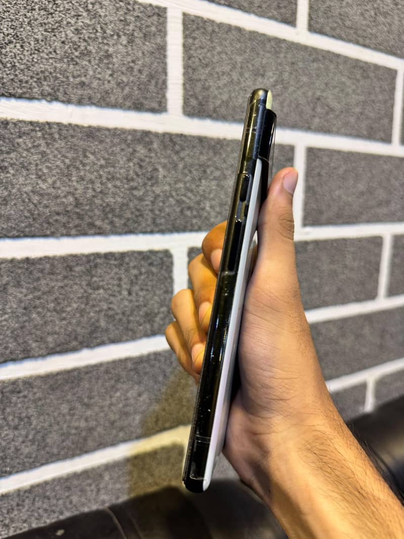 Google Pixel 6 4