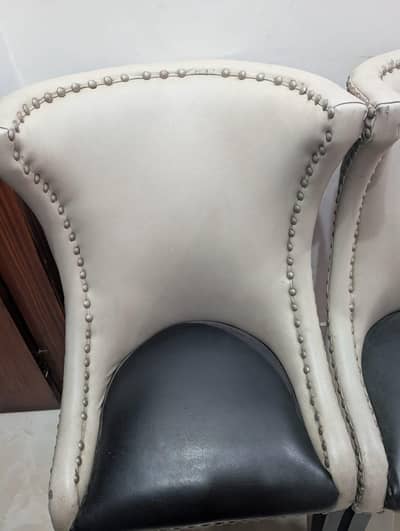 2 Royal chairs for sale