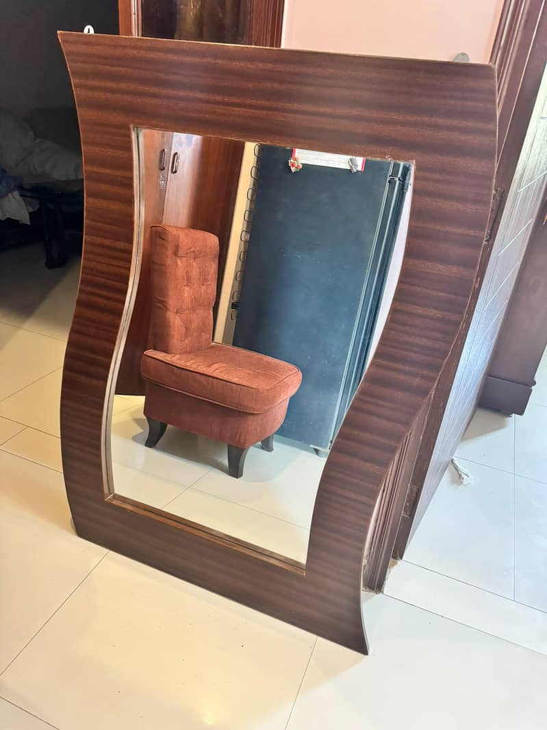 Wall Hanging Mirror 1