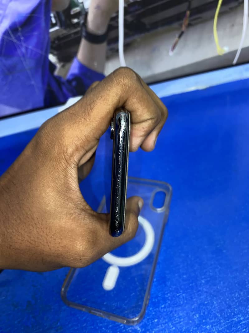 Apple iPhone X 2