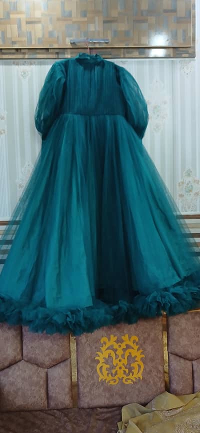 in sb dresses ma se koi pasand ata hn tu rabta kary
