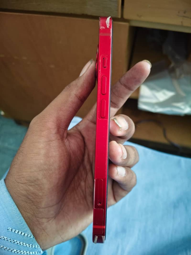 Apple iPhone 13 mini 0