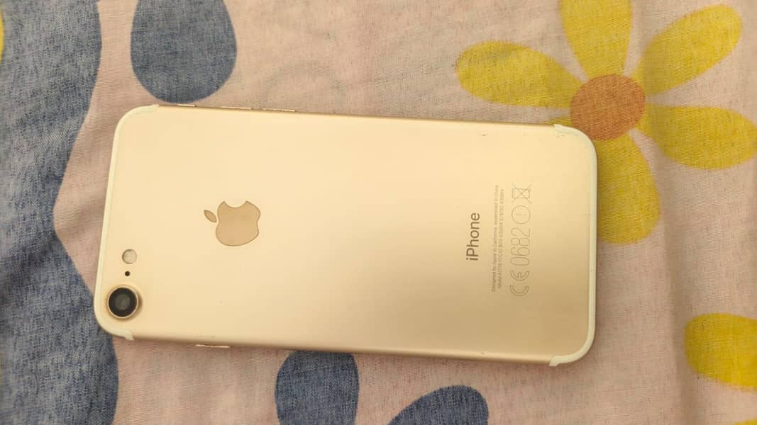 Apple iPhone 7 0