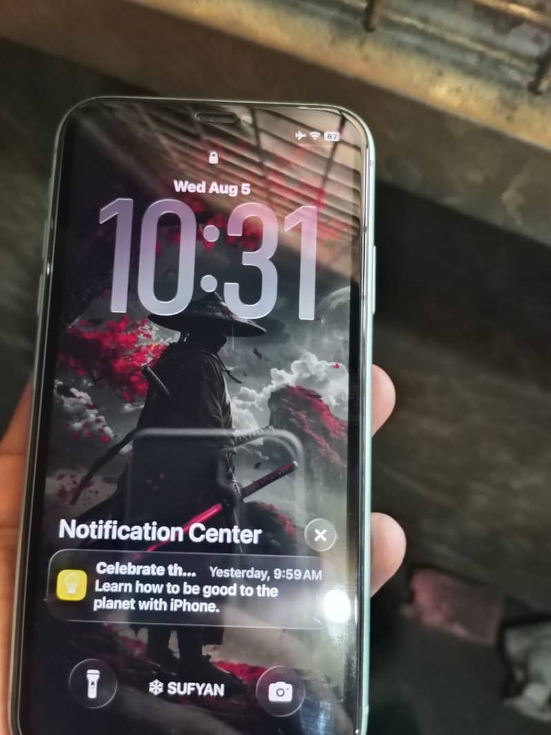 Apple iPhone 11 0