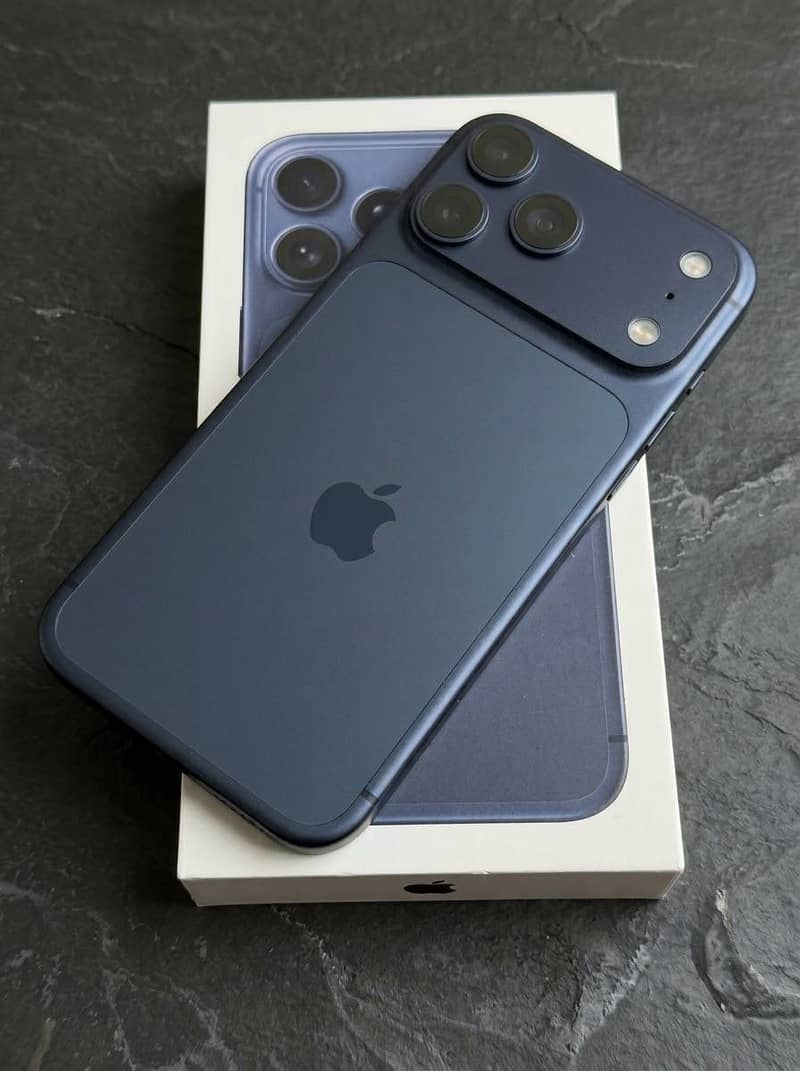 Apple iPhone 17 Pro Max 0
