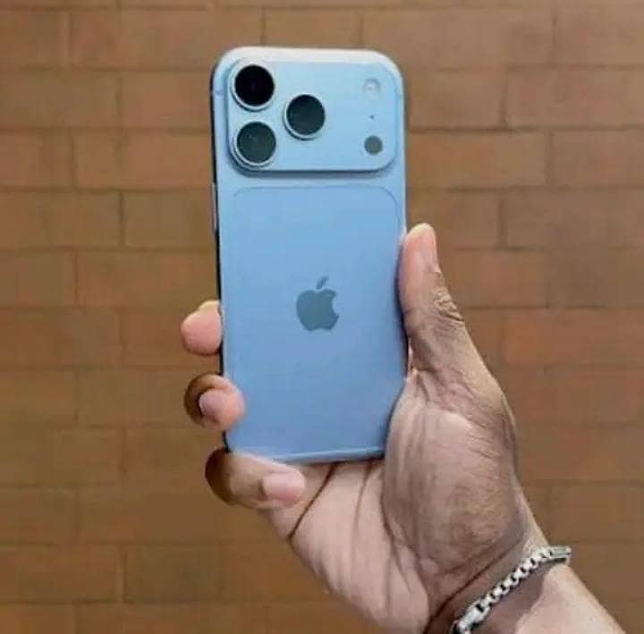Apple iPhone 18 Pro Max 1