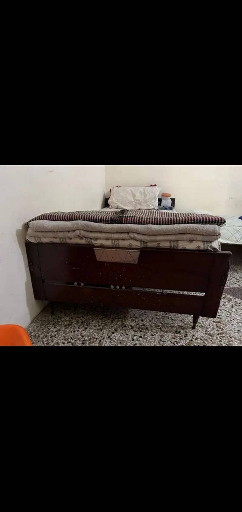 single bed without mattress 1