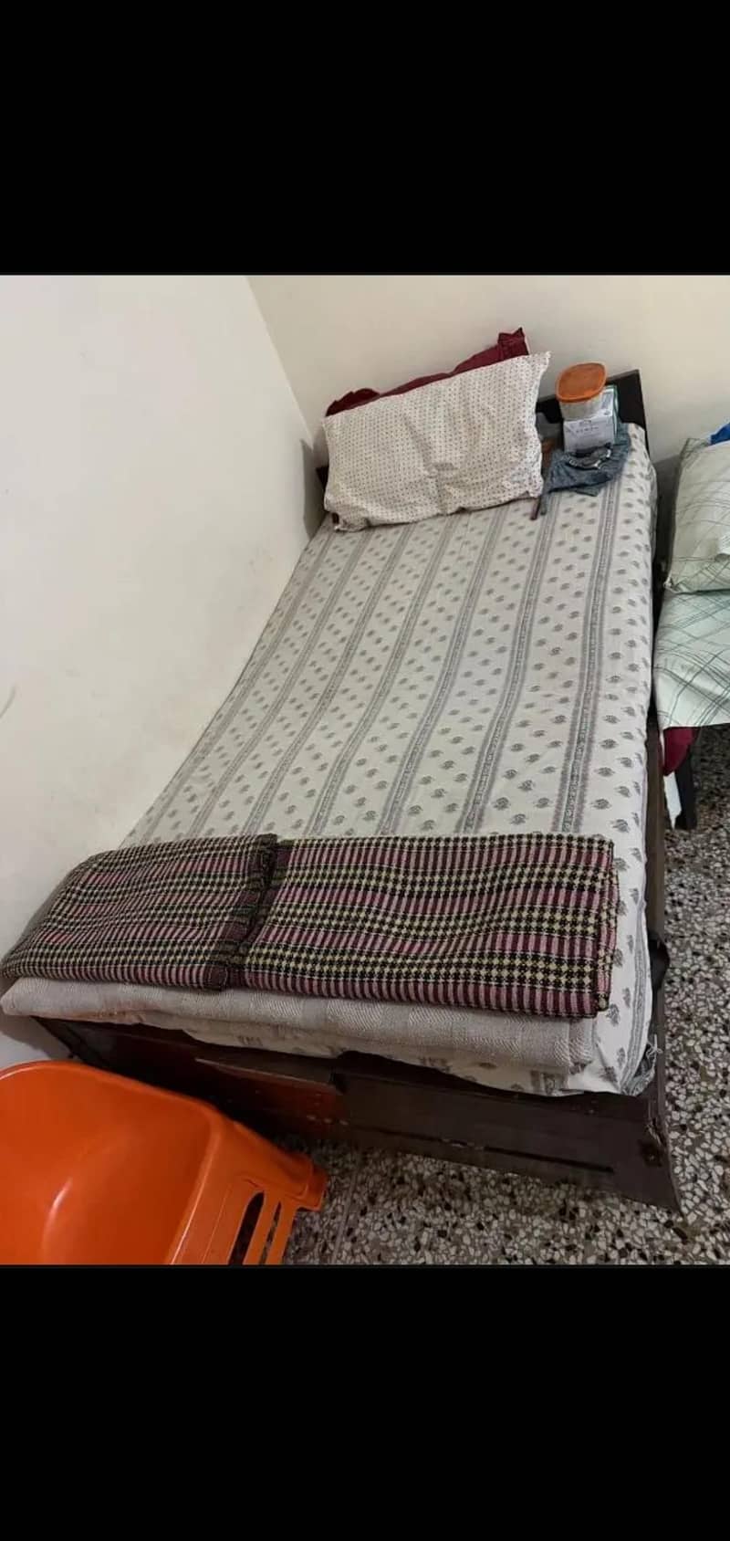 single bed without mattress 2