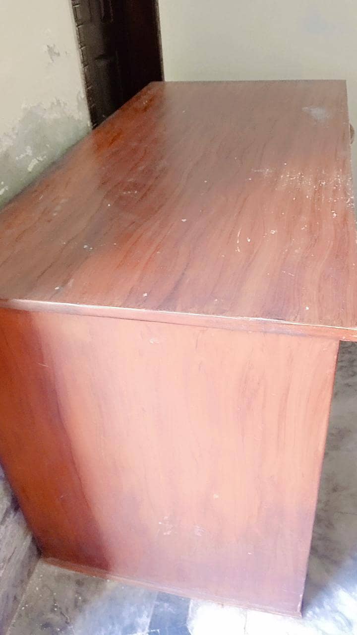 Computer Table 0