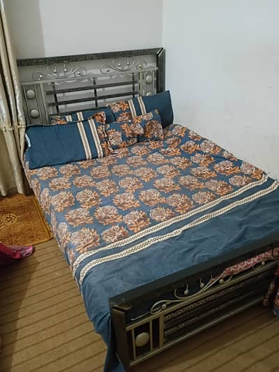 iron bed queen size without mattress