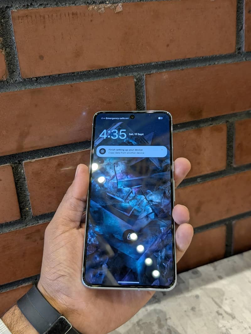 Google Pixel 8 Pro mint condition. 1