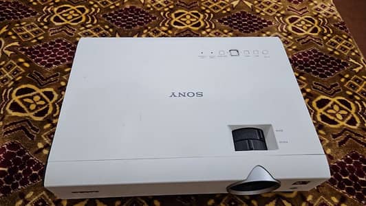 Sony Projector VPL-DX140
