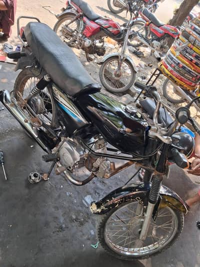 First Owner 2016 Model 100 cc Crown Motorcycle For Sale