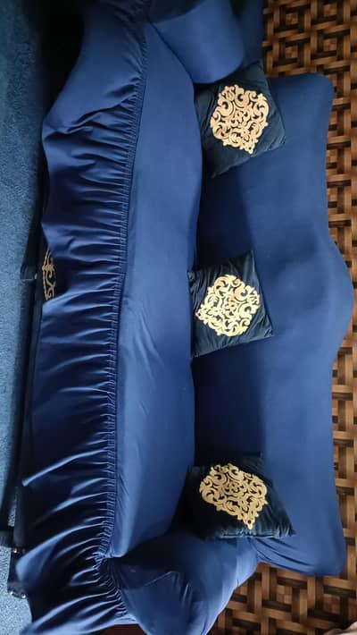 New sofa set for sale used six months