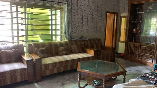 5 seater Sofa set with center table