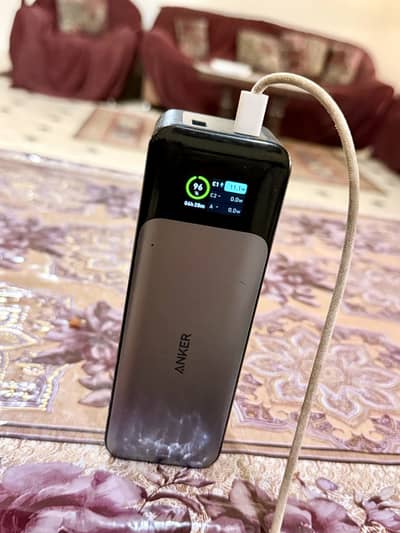 Anker 737