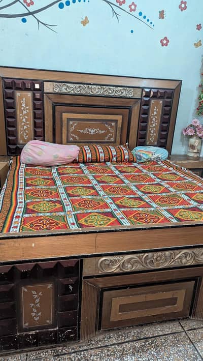 Bed set and dressing for sale