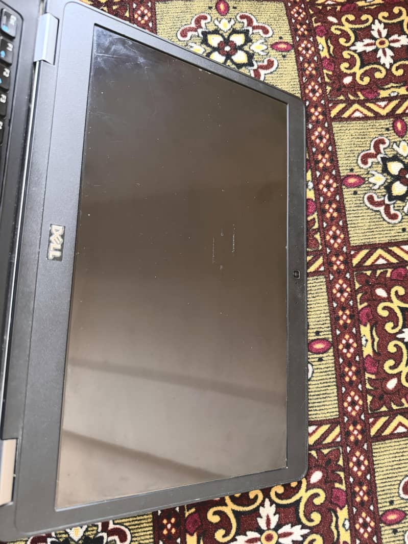 Dell. 4