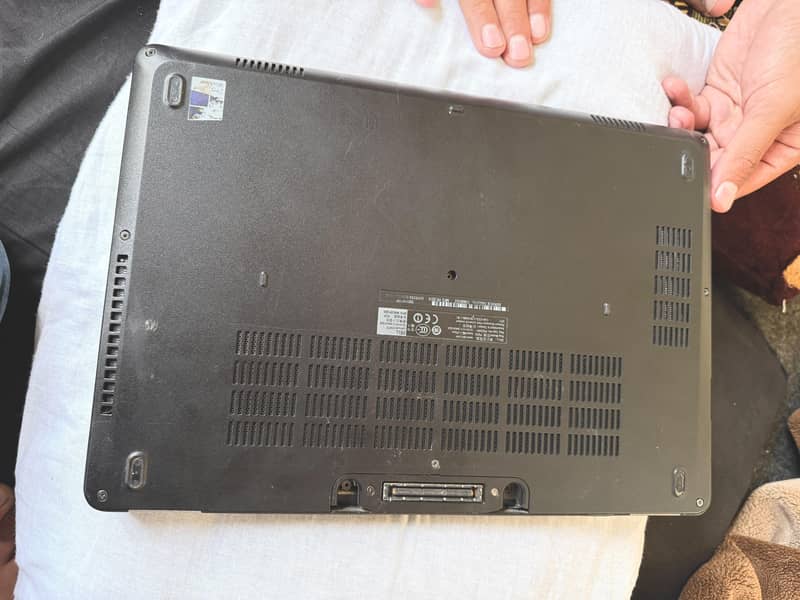 Dell. 5