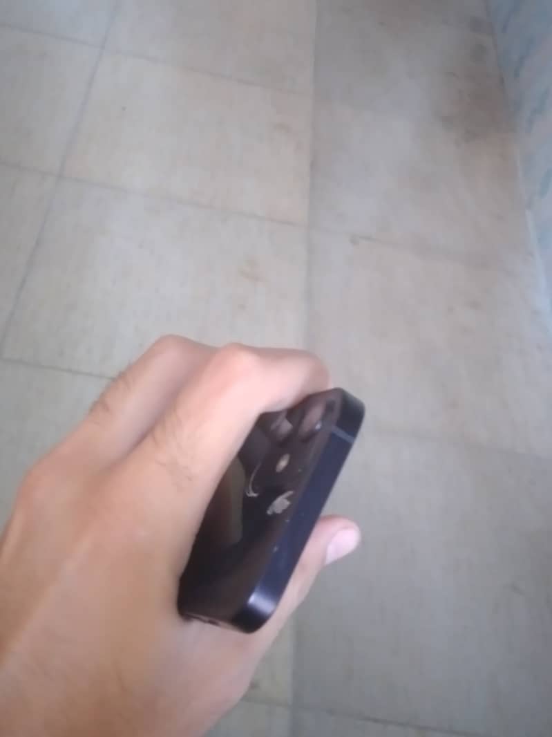 Apple iPhone 12 mini 4