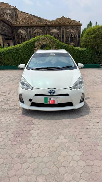 Toyota Aqua 2012