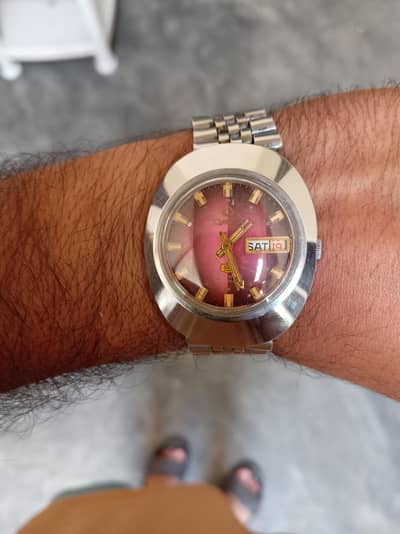 Different price watches
