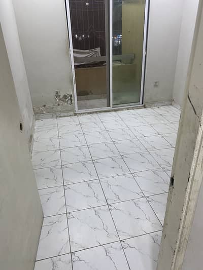 Flat For Sale Leased Three Bed Launge